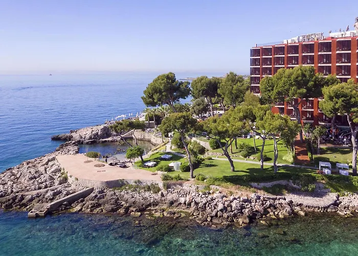 Top Beachfront Hotels in Palma de Mallorca