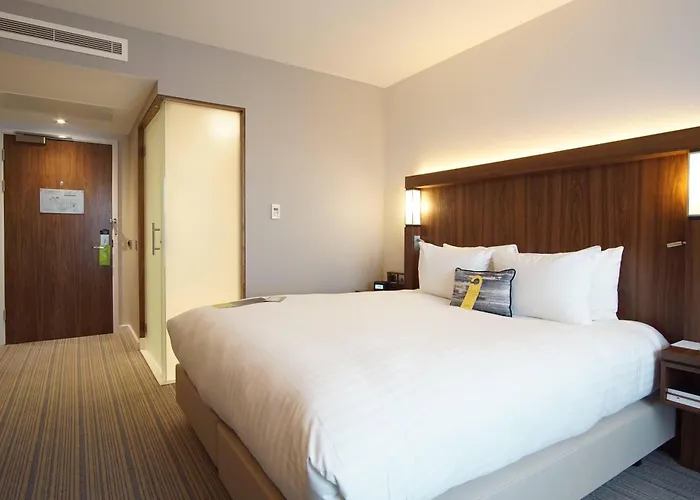 Best Hotels with Parking in Glasgow