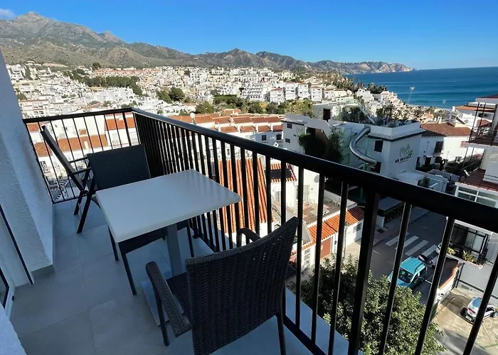 Mejores hoteles con toboganes en Nerja para familias