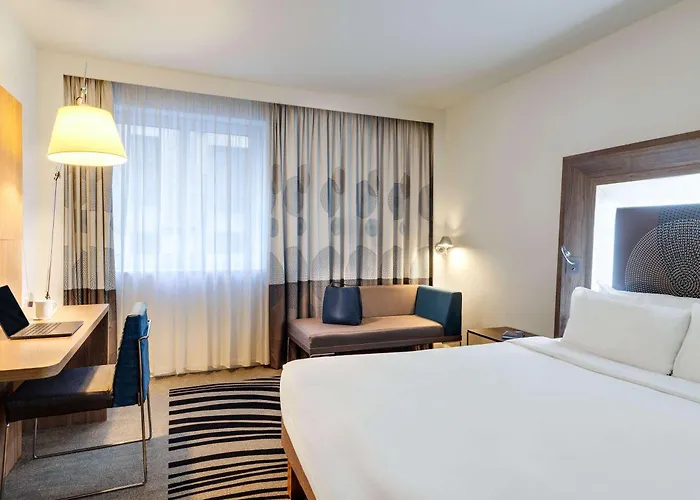 Top Hotels in London Near Tower of London