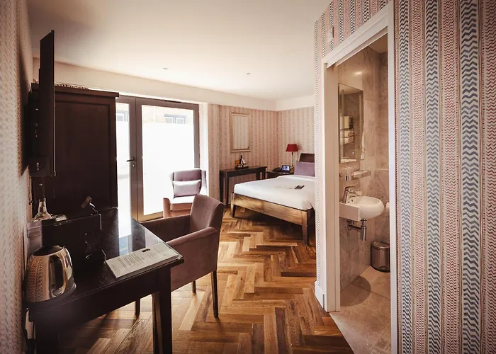 Top Five-Star Hotels in Cambridge