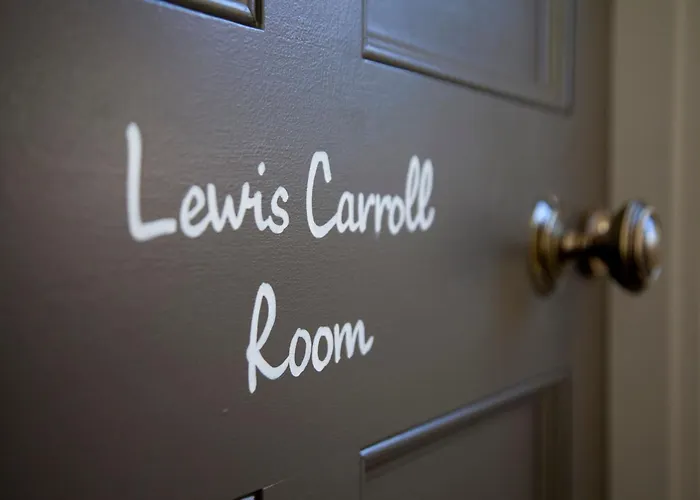 Top Oxford Hotels with Rejuvenating Spa Facilities