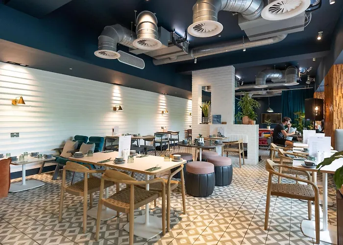 Best Hotels with Parking Near Southampton Terminal