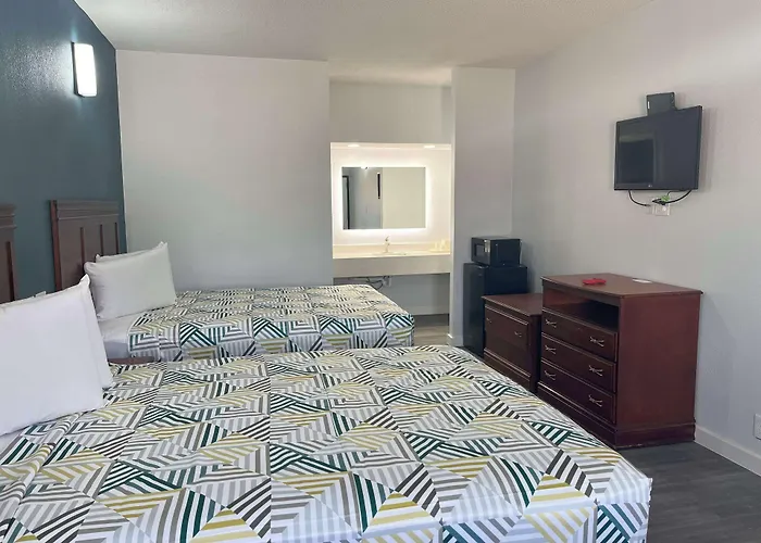 Best Hotels Close to House of Blues Cleveland
