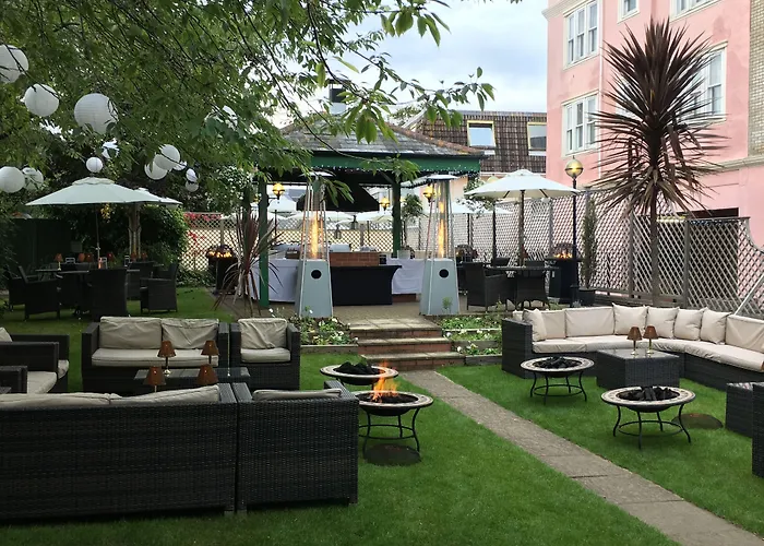 Best Last-Minute Hotels in Bournemouth