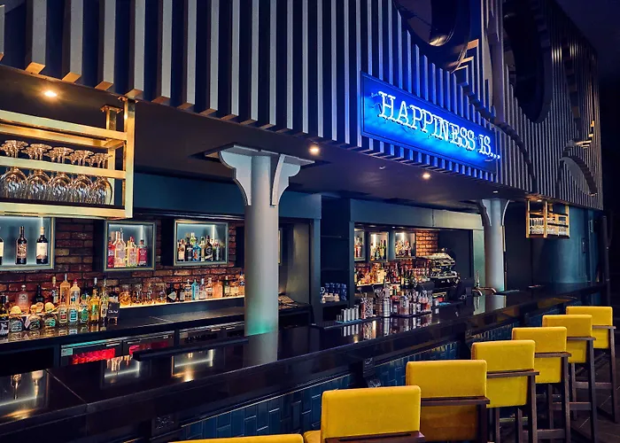 Top Hotels in Belfast with Pool
