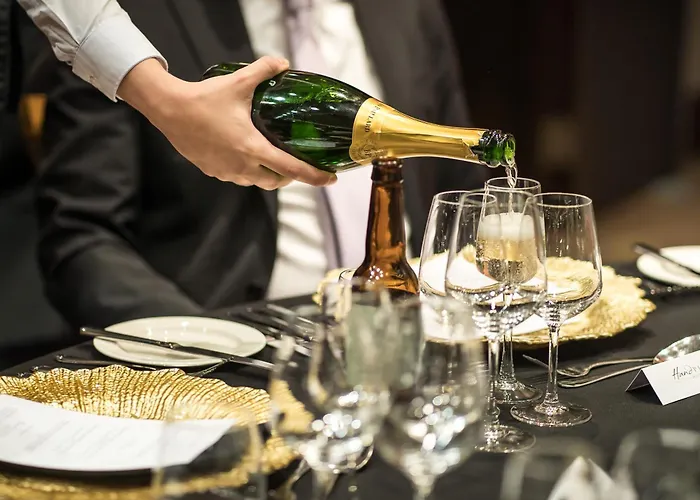 Best Hotels at Edinburgh Airport with Parking Facilities