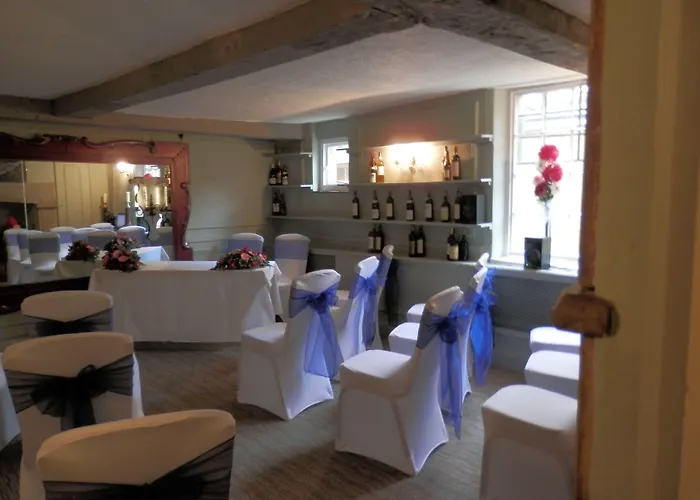 Best Hotels Near Notley Abbey in Charming Thame