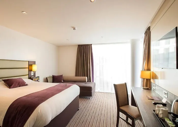 Best Cheap Hotels in London Offering Breakfast