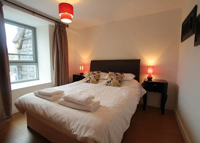 Top Hotels in Fort Augustus, Scotland's Loch Ness