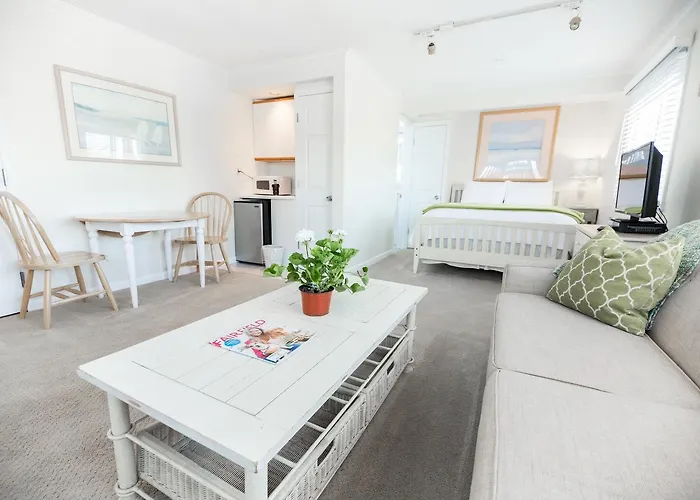 Best Hotels near Fairfield University