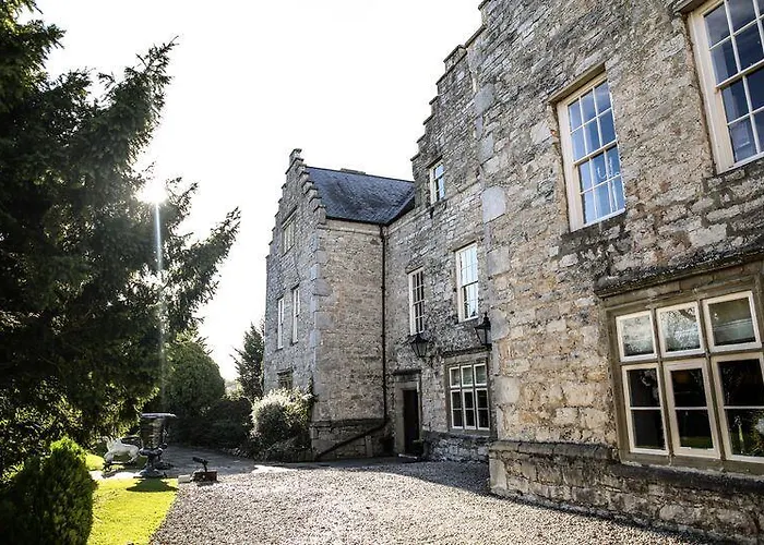 Premier Luxury Accommodations at Warner Hotels