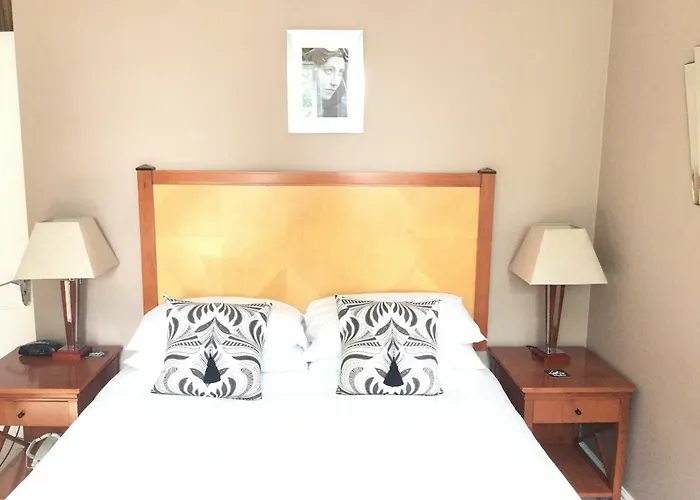 Top Horley Hotels with On-Site Parking