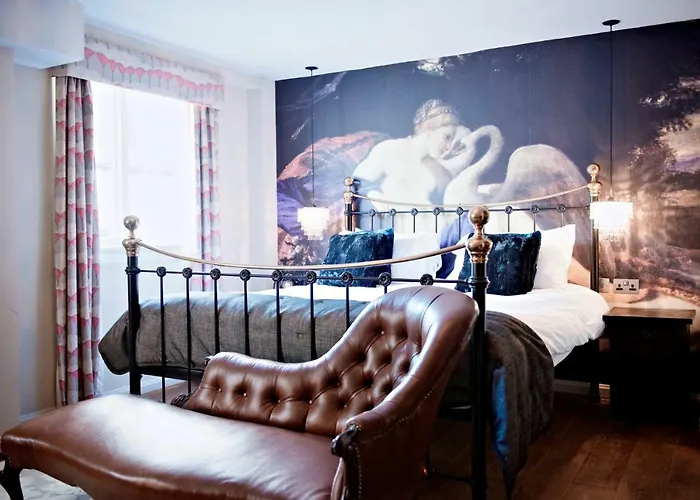 Top Stratford-upon-Avon Hotels with Parking