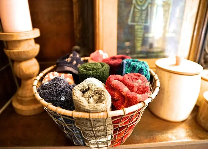 Boutique Stays in London's Iconic Landmarks