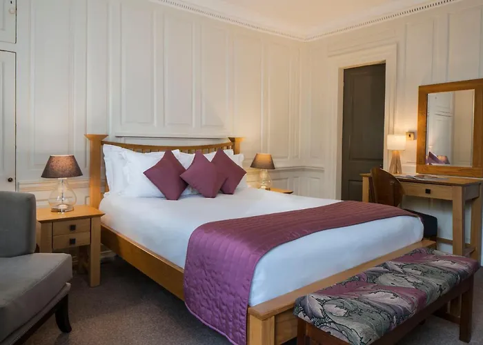 Top Oxford Hotels with Rejuvenating Spa Facilities