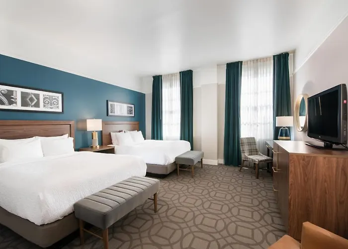 Top Downtown Omaha Hotels to Explore the City