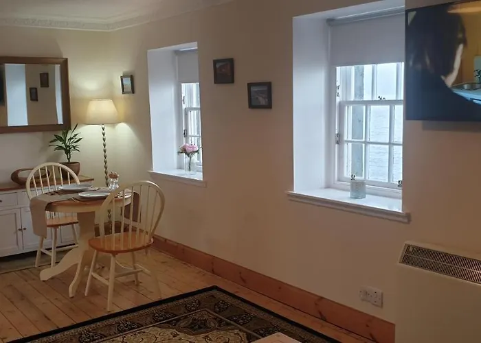 Best Hotels Near Inveraray Castle to Immerse in History